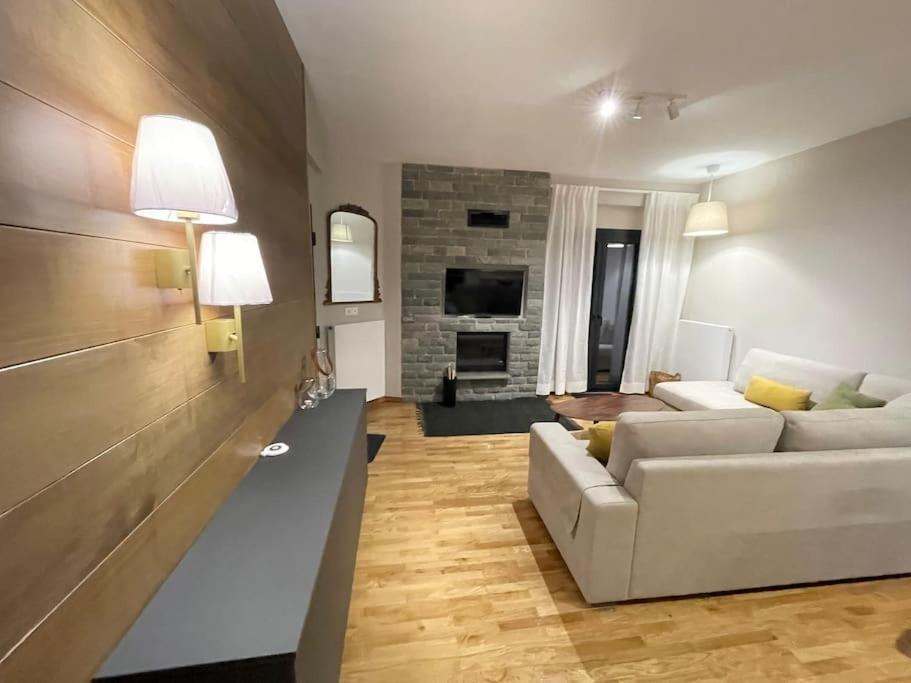 Agnanta Mountain Residence Bagian luar foto
