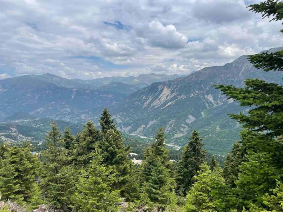 Agnanta Mountain Residence Bagian luar foto